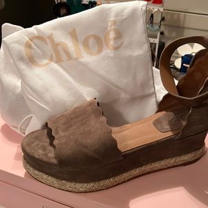 CHLOÉ
Lauren scalloped suede espadrille platform sandals size EU 40